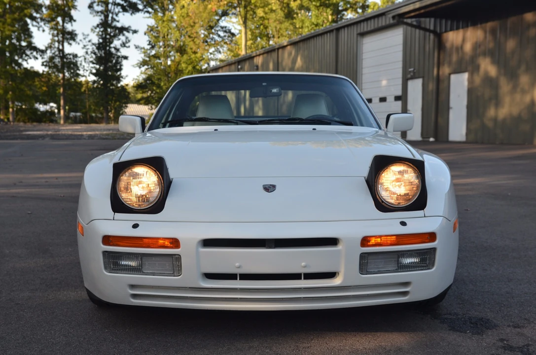 1986 Porsche 944 Turbo - Image 19 of 31