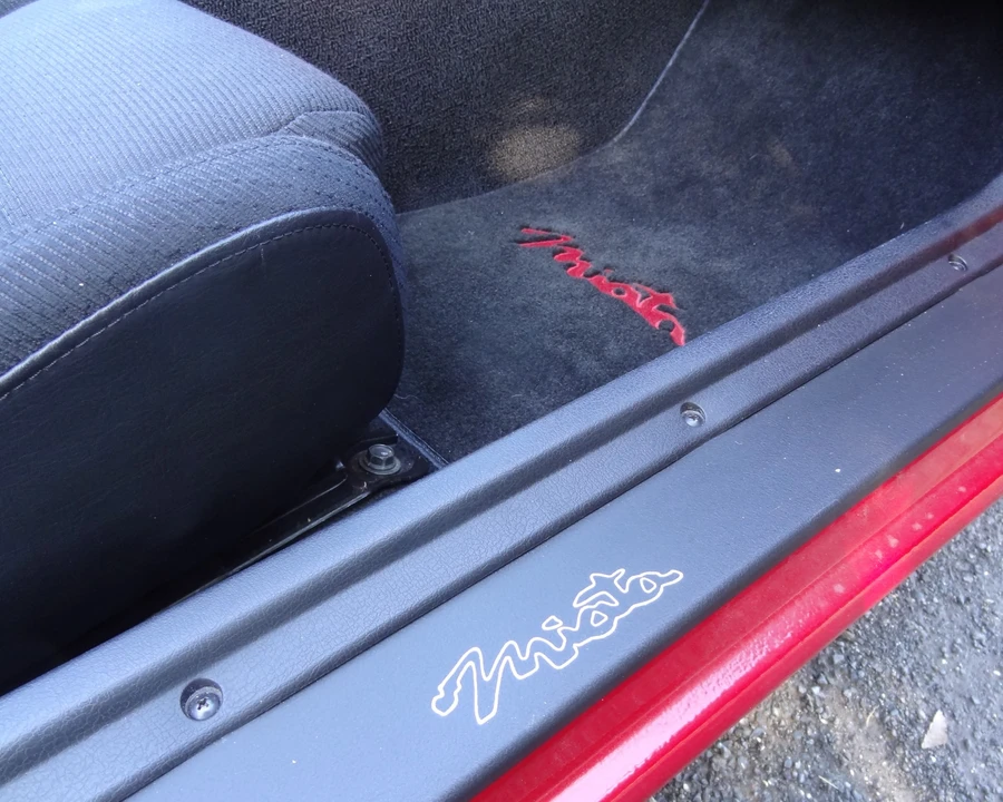 1990 Mazda NA MX-5 Miata - Image 28 of 31