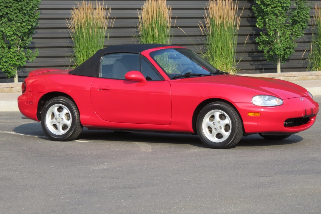 1999 Mazda NB MX-5 Miata - Image 15 of 31