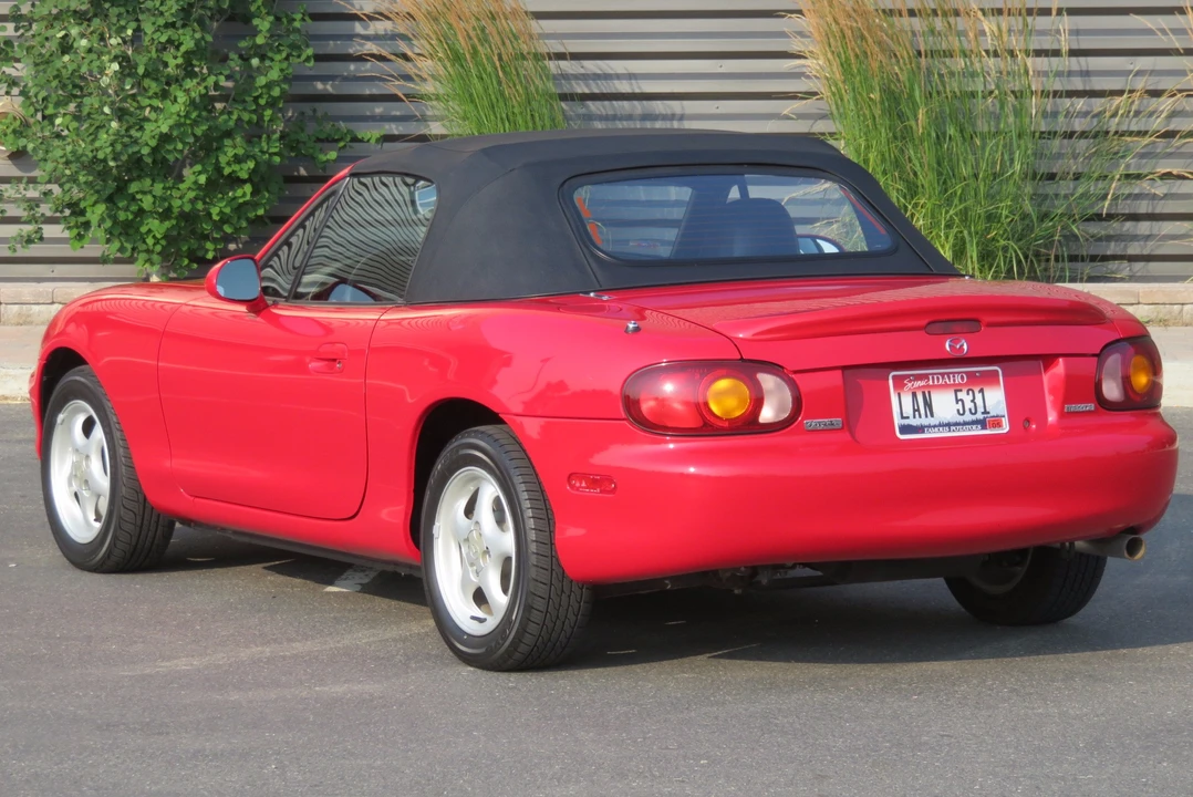 1999 Mazda NB MX-5 Miata - Image 11 of 31