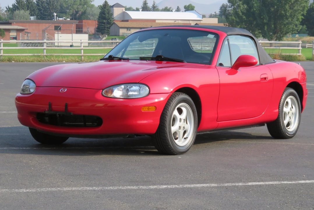 1999 Mazda NB MX-5 Miata - Image 9 of 31