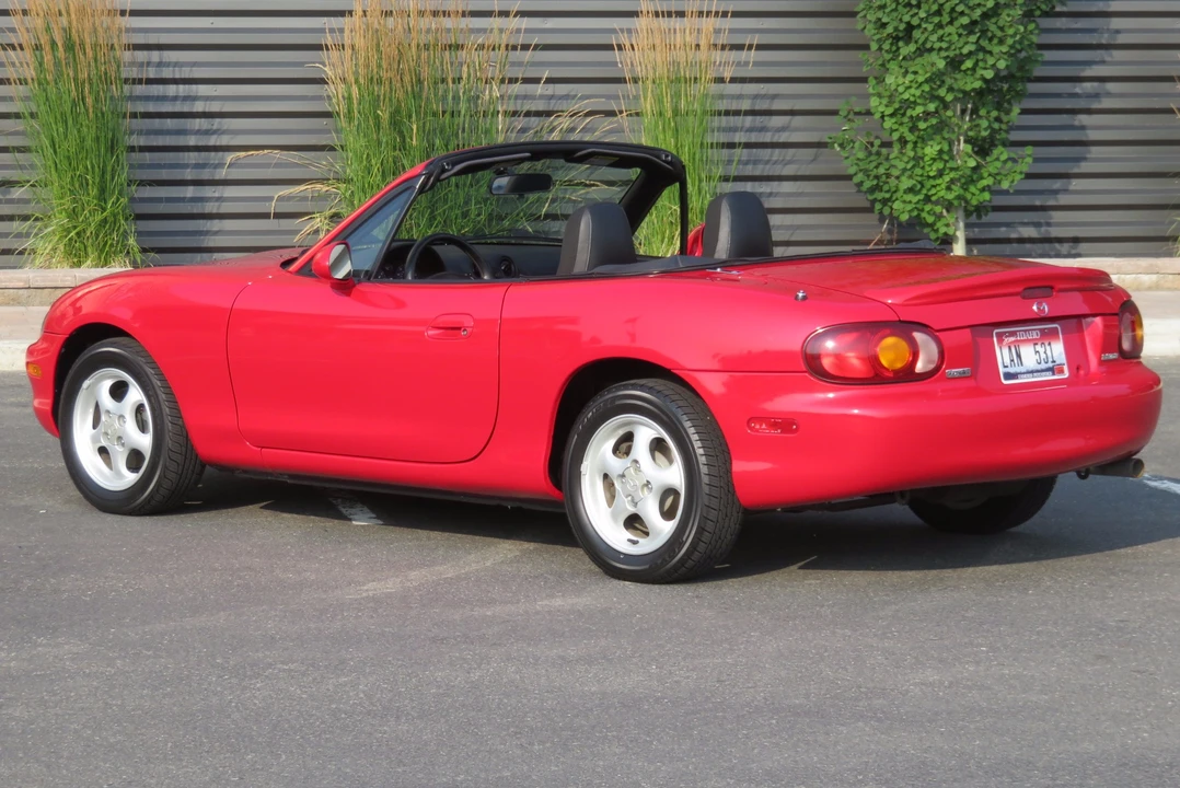 1999 Mazda NB MX-5 Miata - Image 5 of 31