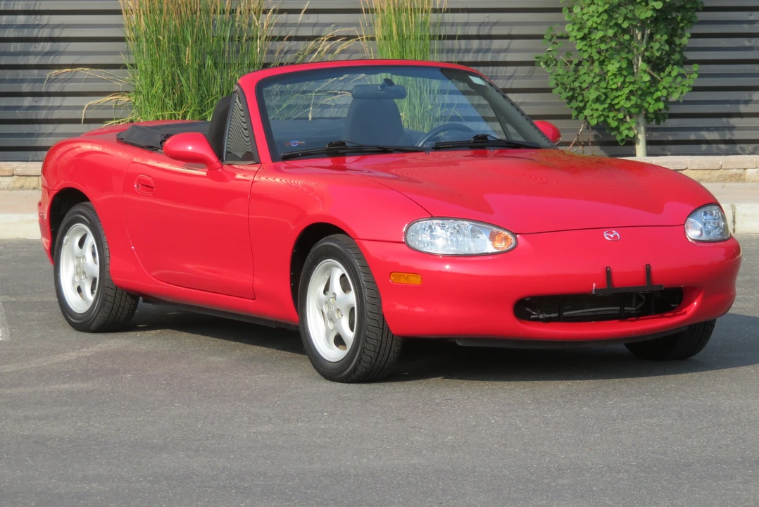 1999 Mazda NB MX-5 Miata - Image 2 of 31