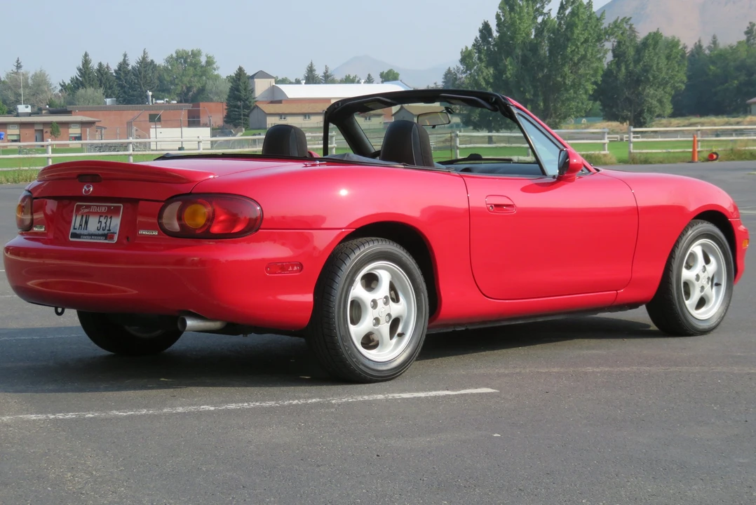 1999 Mazda NB MX-5 Miata - Image 4 of 31