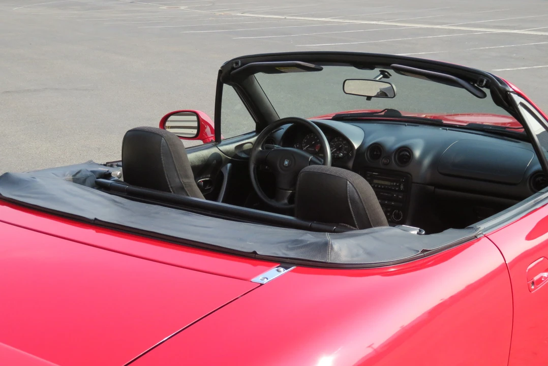 1999 Mazda NB MX-5 Miata - Image 19 of 31