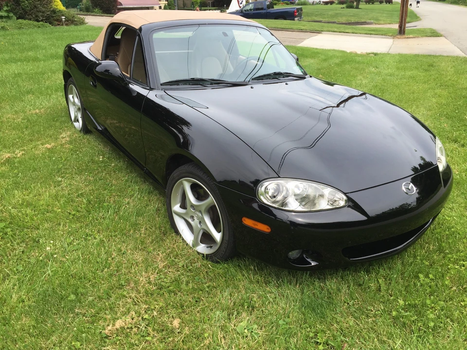 2002 Mazda NB MX-5 Miata - Image 9 of 31