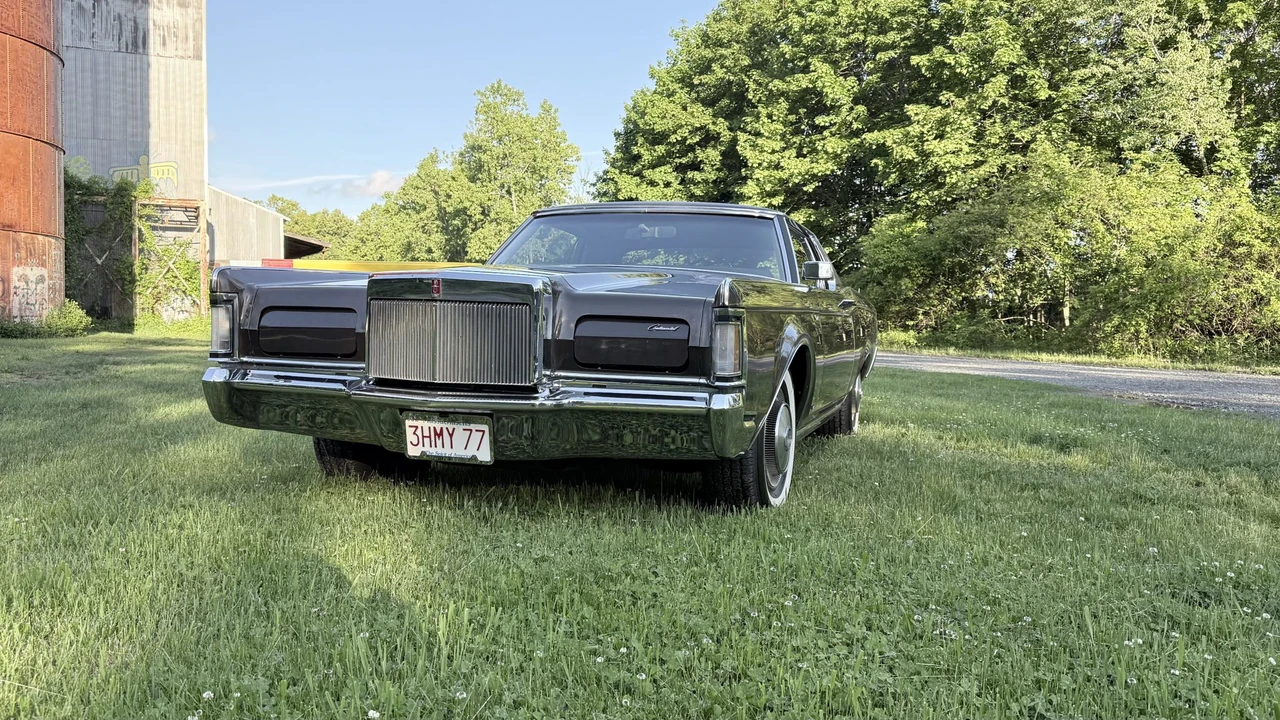 1970 Lincoln Continental Mark III - Image 5 of 31