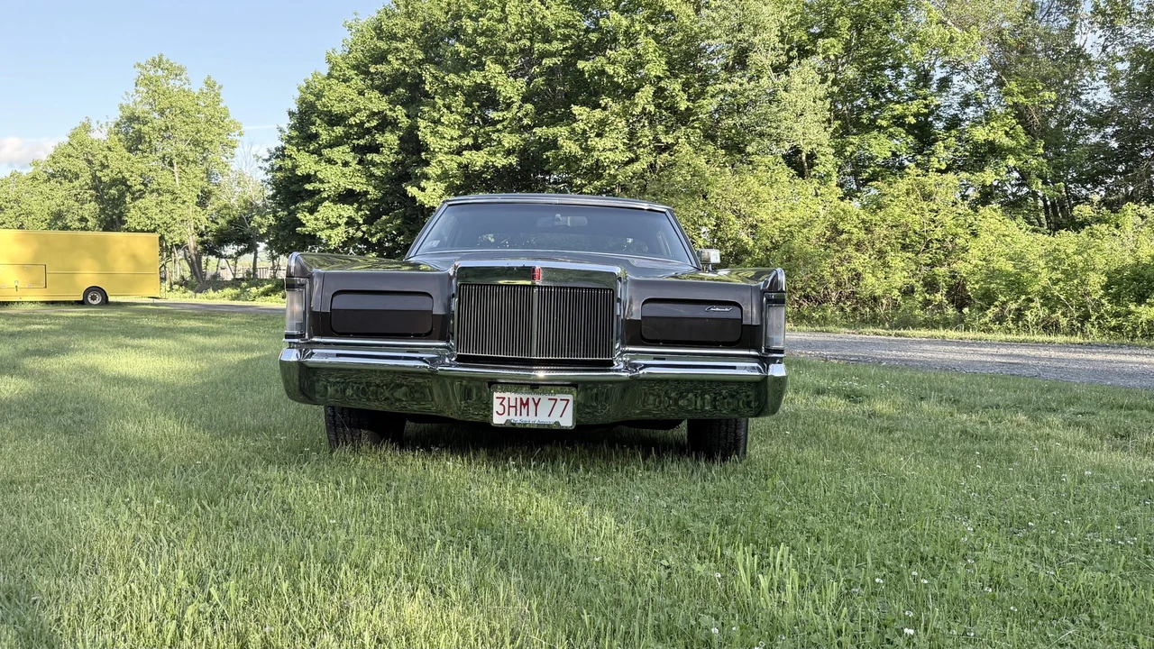 1970 Lincoln Continental Mark III - Image 8 of 31