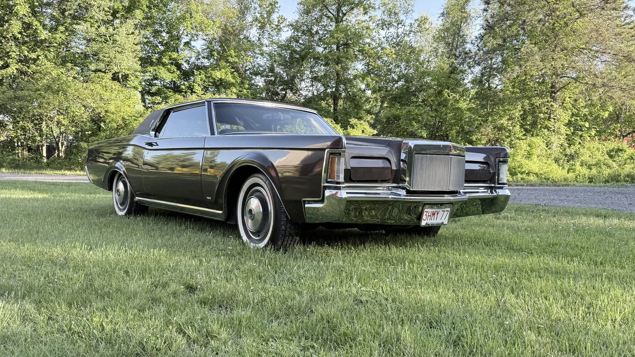 1970 Lincoln Continental Mark III - Image 14 of 31