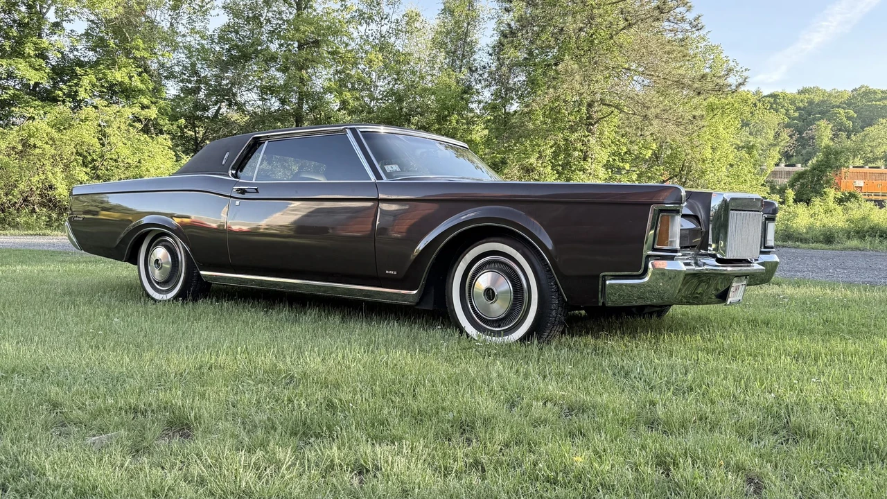 1970 Lincoln Continental Mark III - Image 15 of 31