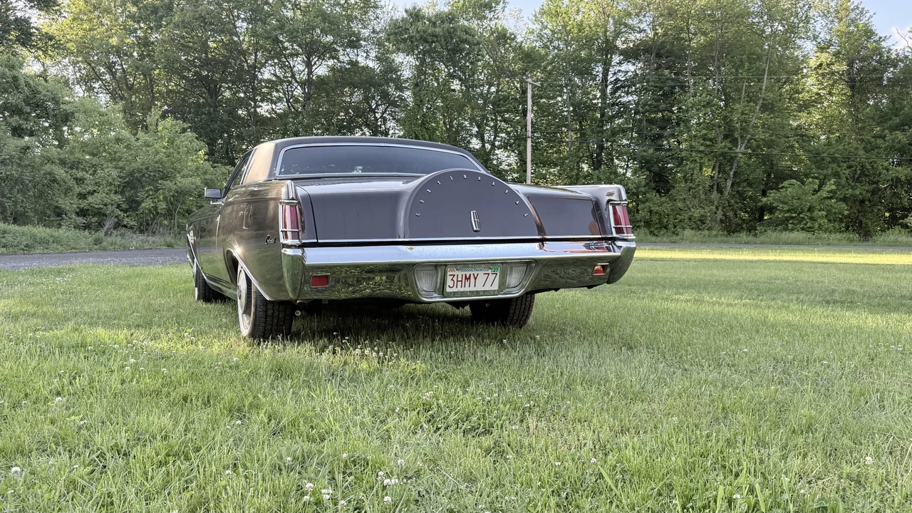 1970 Lincoln Continental Mark III - Image 26 of 31