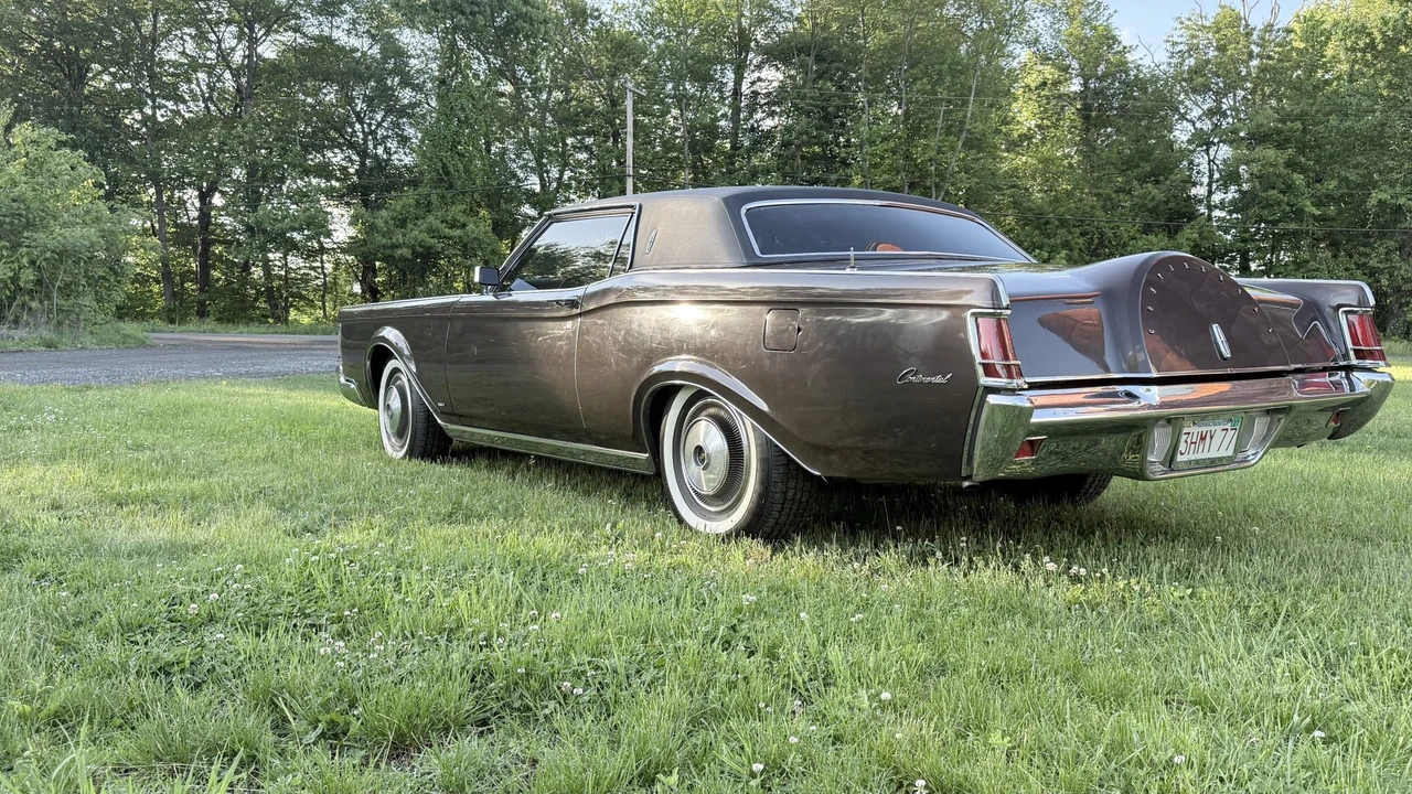 1970 Lincoln Continental Mark III - Image 27 of 31