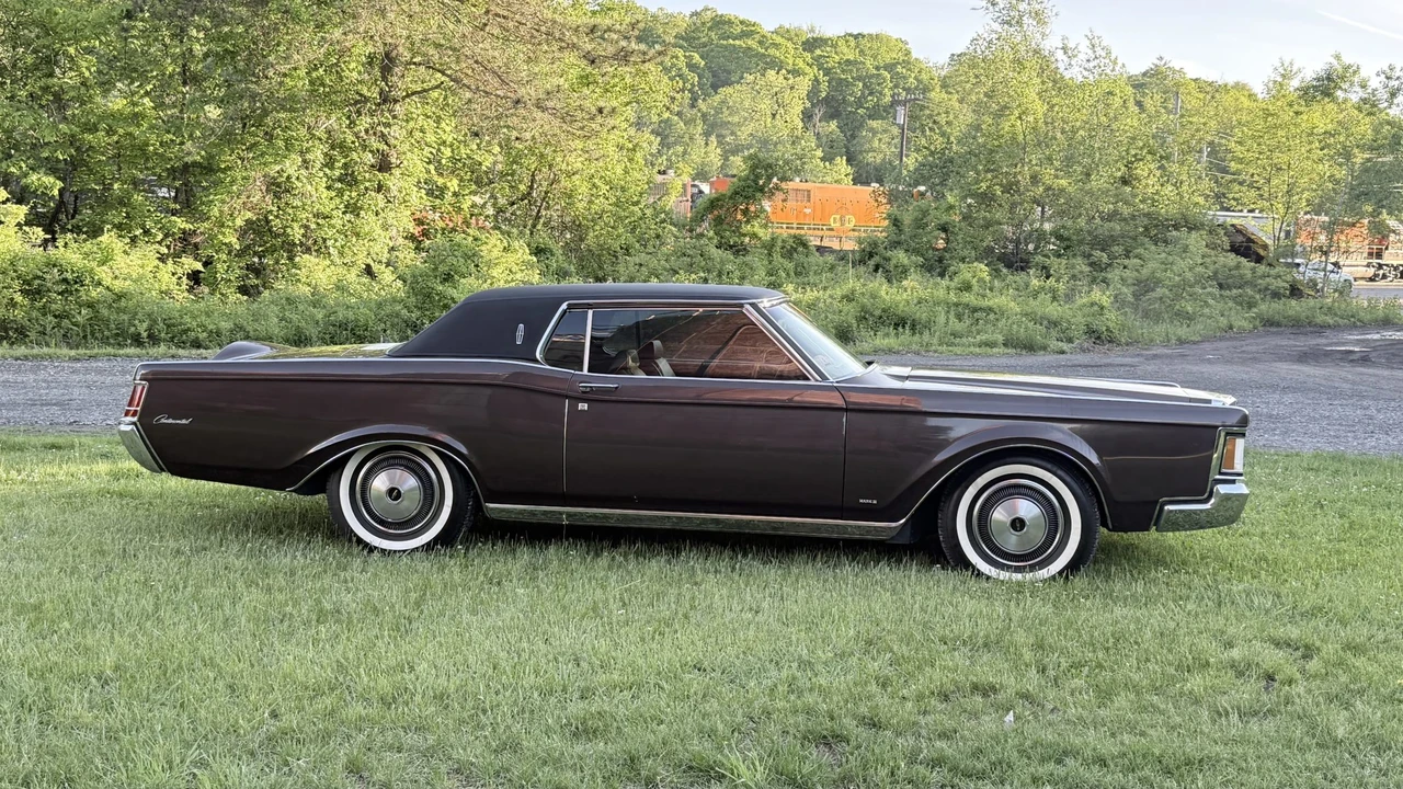 1970 Lincoln Continental Mark III - Image 19 of 31