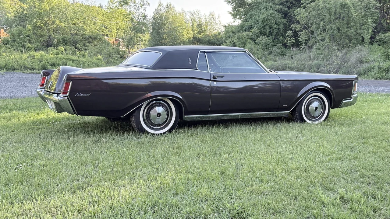 1970 Lincoln Continental Mark III - Image 21 of 31