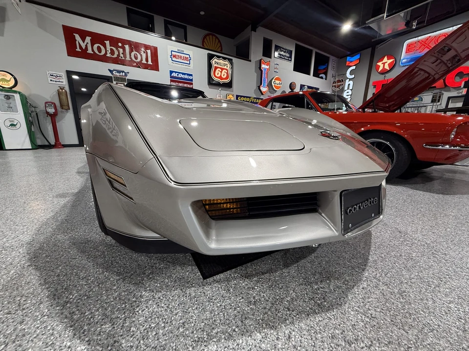 1982 Chevrolet Corvette C3 - Image 10 of 31