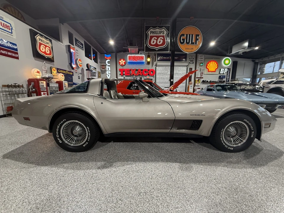 1982 Chevrolet Corvette C3 - Image 28 of 31