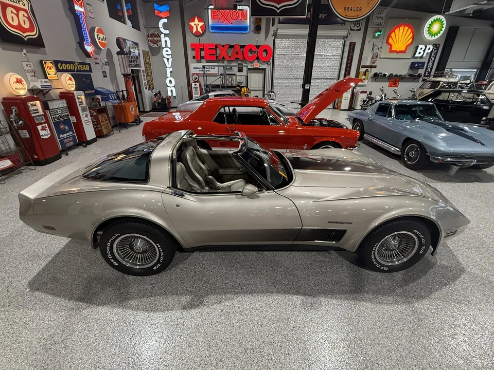 1982 Chevrolet Corvette C3 - Image 29 of 31