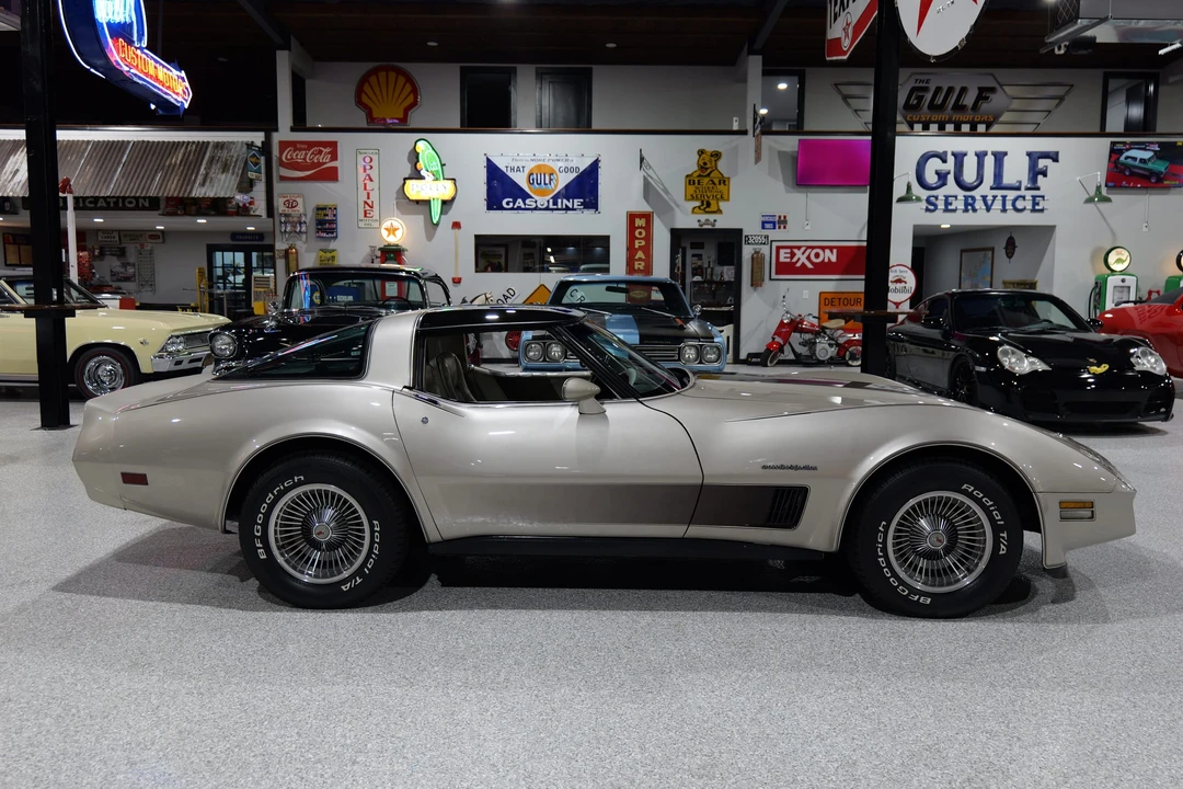 1982 Chevrolet Corvette C3 - Image 30 of 31