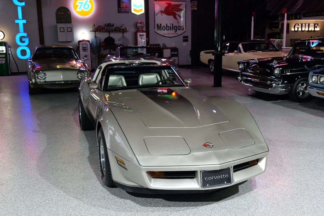 1982 Chevrolet Corvette C3 - Image 18 of 31