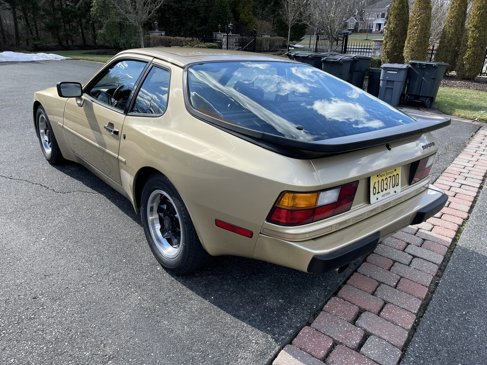 1983 Porsche 944 - Image 9 of 31