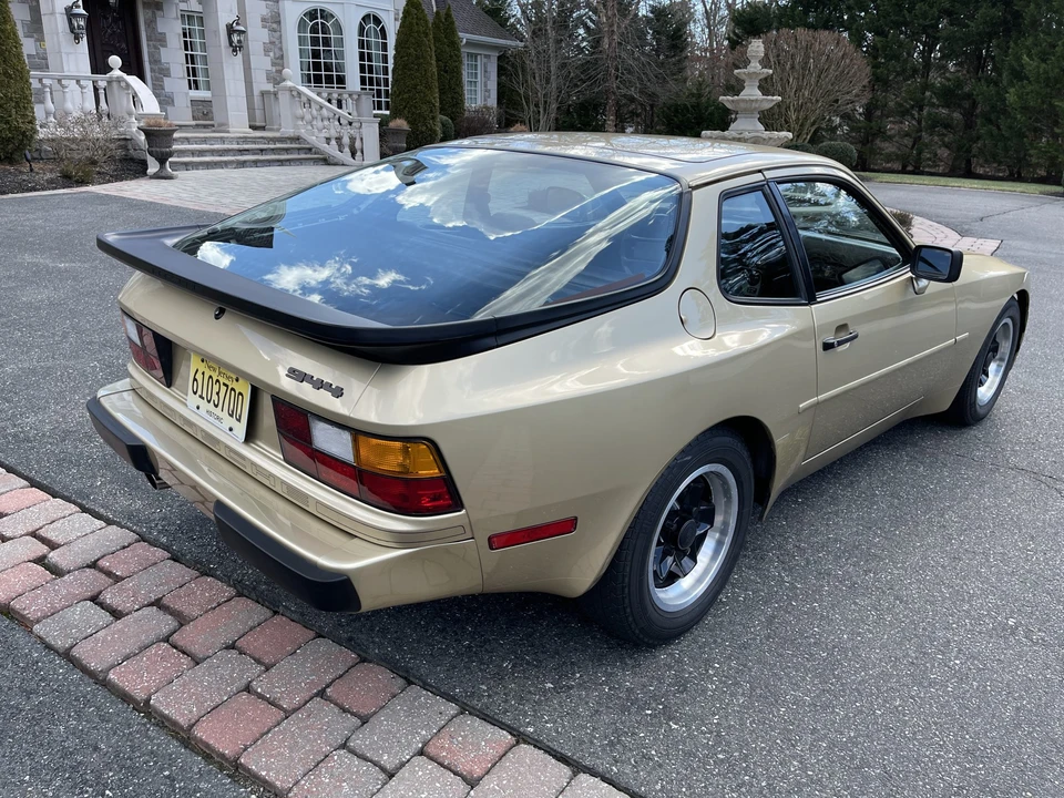 1983 Porsche 944 - Image 6 of 31