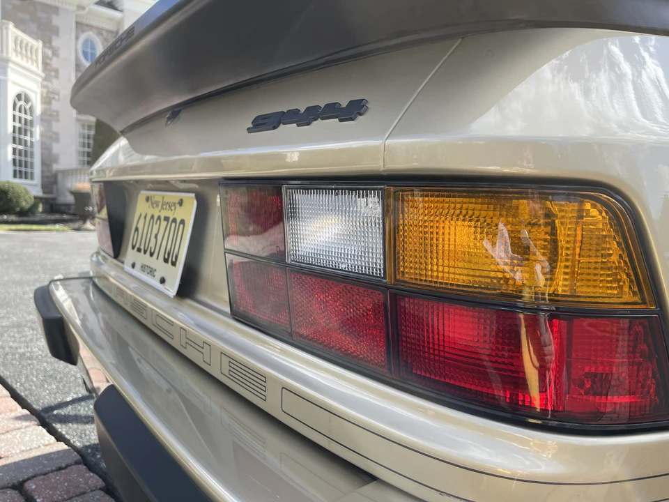 1983 Porsche 944 - Image 15 of 31