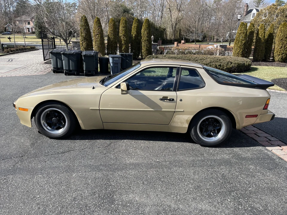 1983 Porsche 944 - Image 10 of 31