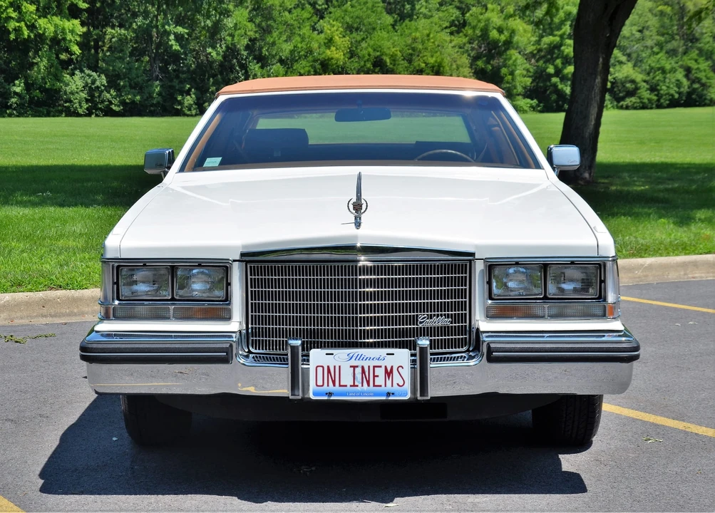 1984 Cadillac Seville - Image 10 of 31