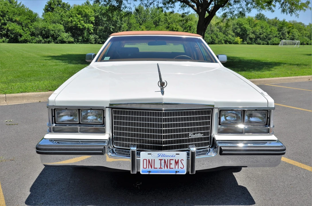 1984 Cadillac Seville - Image 12 of 31