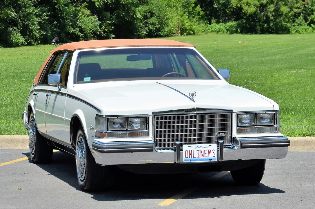 1984 Cadillac Seville - Image 14 of 31