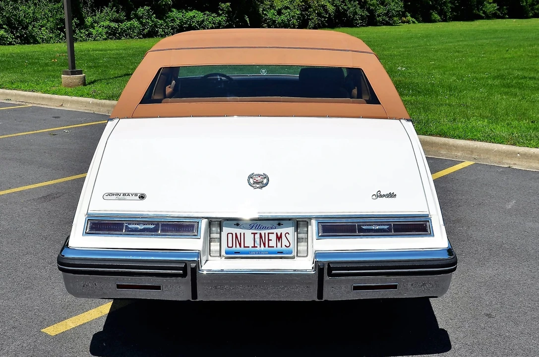 1984 Cadillac Seville - Image 28 of 31