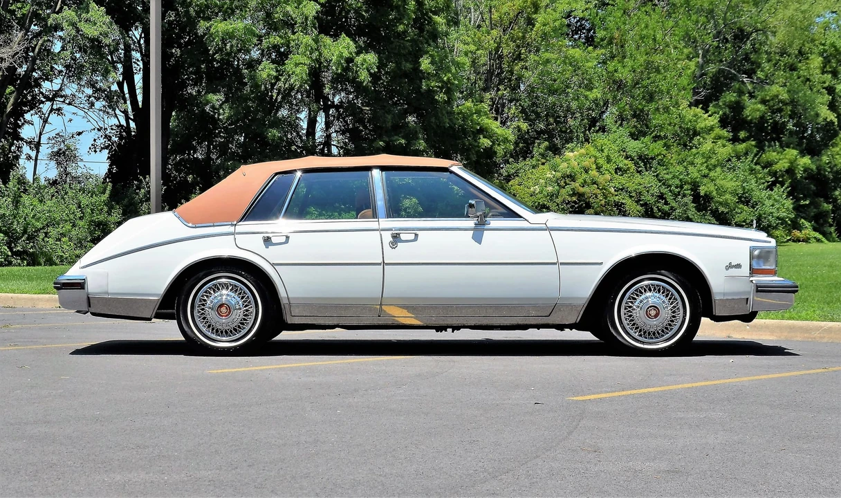1984 Cadillac Seville - Image 22 of 31