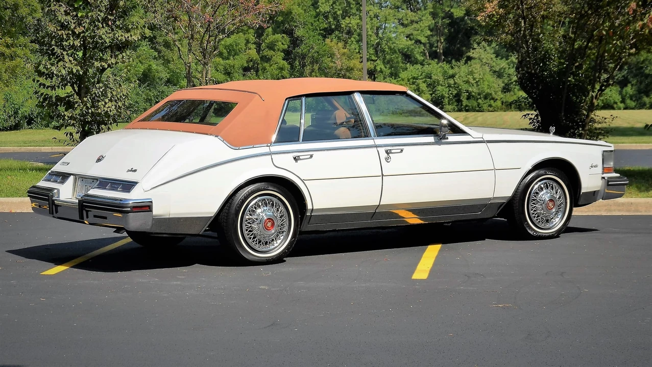 1984 Cadillac Seville - Image 25 of 31