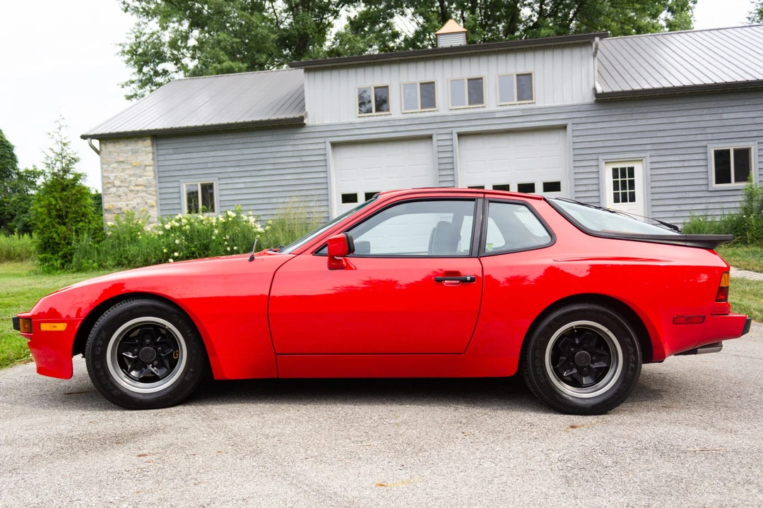 1985 Porsche 944 - Image 11 of 31