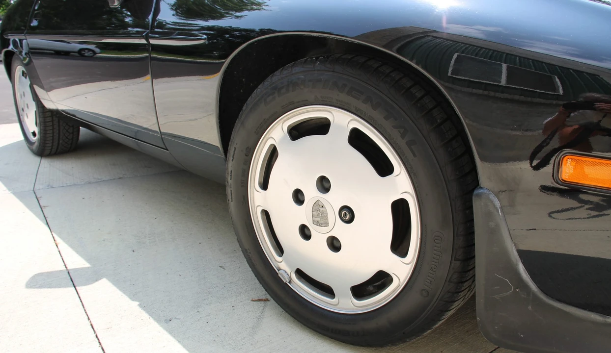 1986 Porsche 928 S - Image 29 of 31