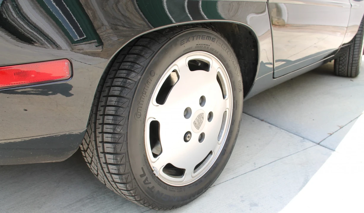 1986 Porsche 928 S - Image 28 of 31