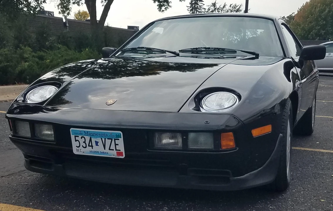 1986 Porsche 928 S - Image 2 of 31