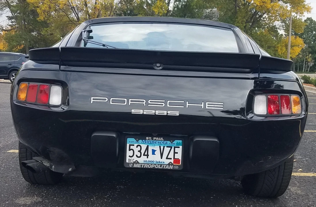 1986 Porsche 928 S - Image 8 of 31