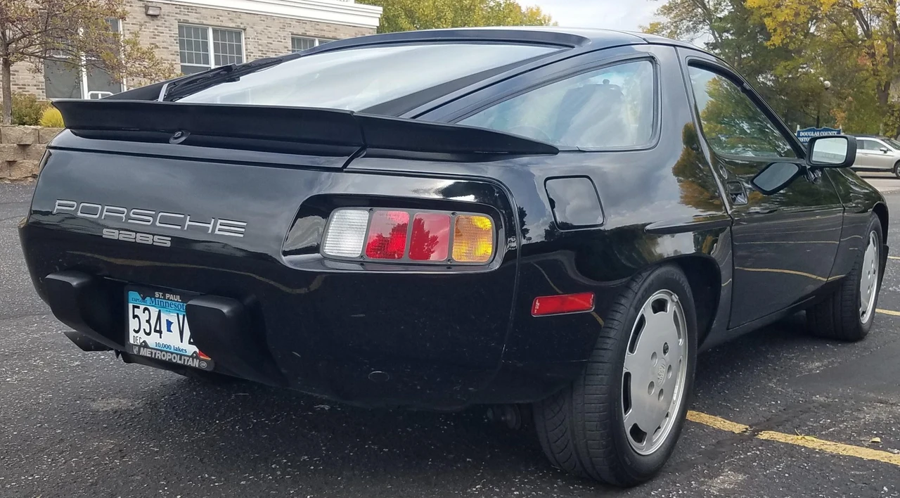1986 Porsche 928 S - Image 9 of 31