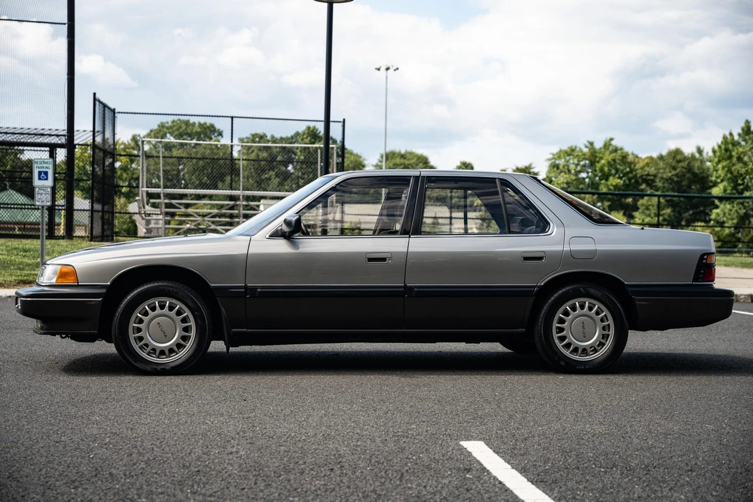 1987 Acura Legend 1st Gen - Image 25 of 31
