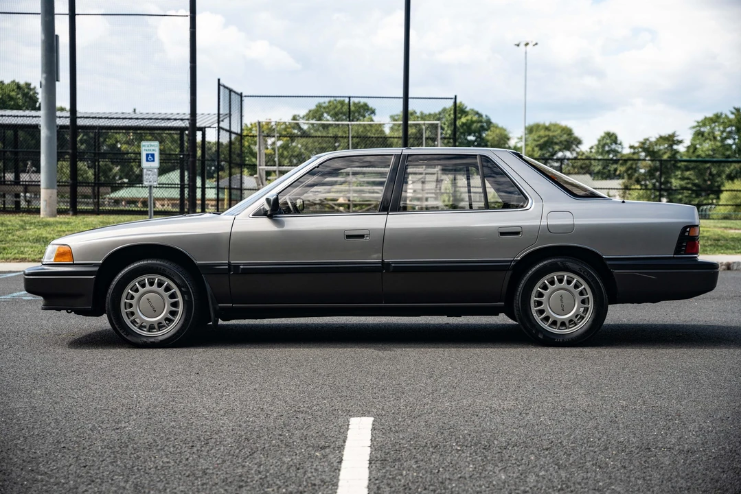 1987 Acura Legend 1st Gen - Image 24 of 31