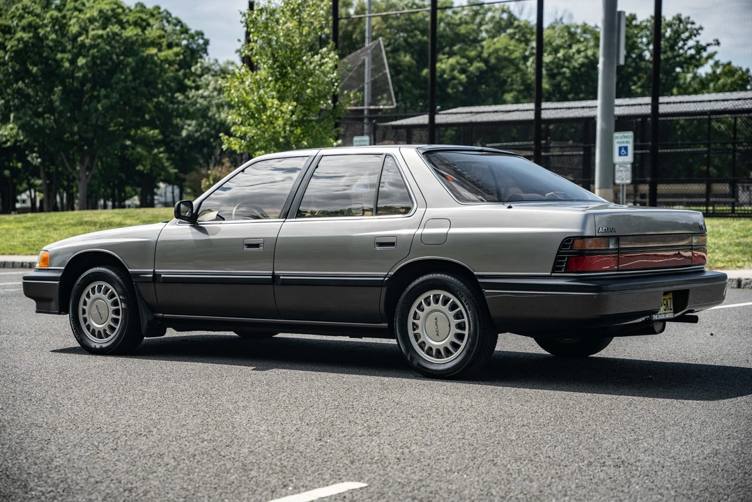 1987 Acura Legend 1st Gen - Image 23 of 31