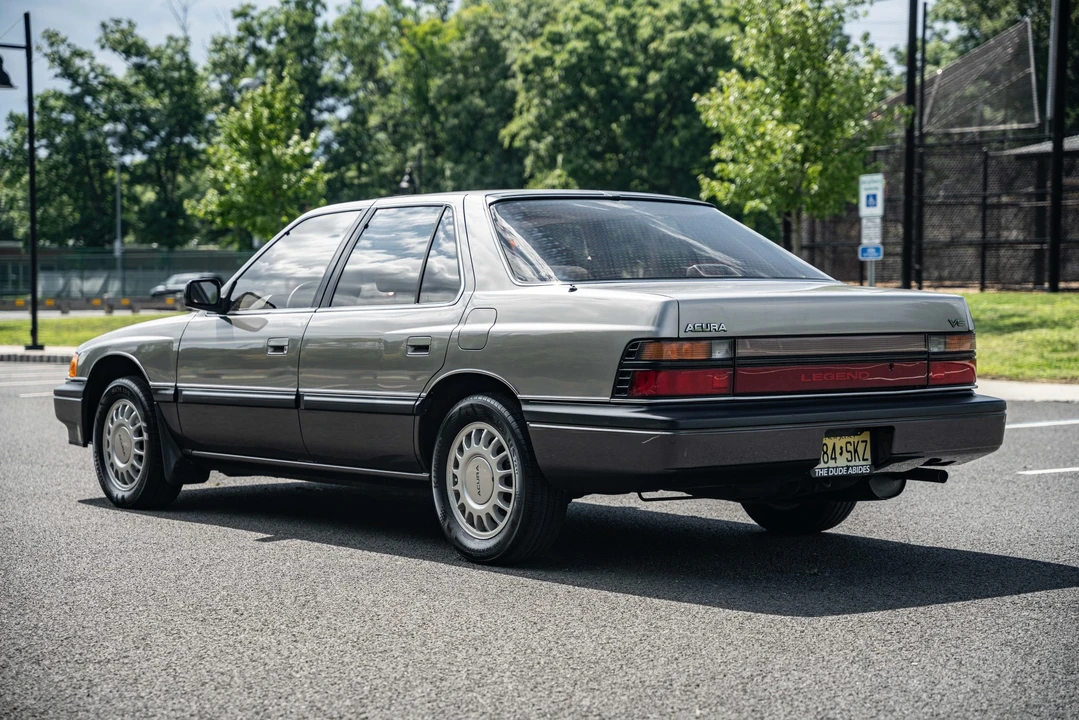 1987 Acura Legend 1st Gen - Image 21 of 31