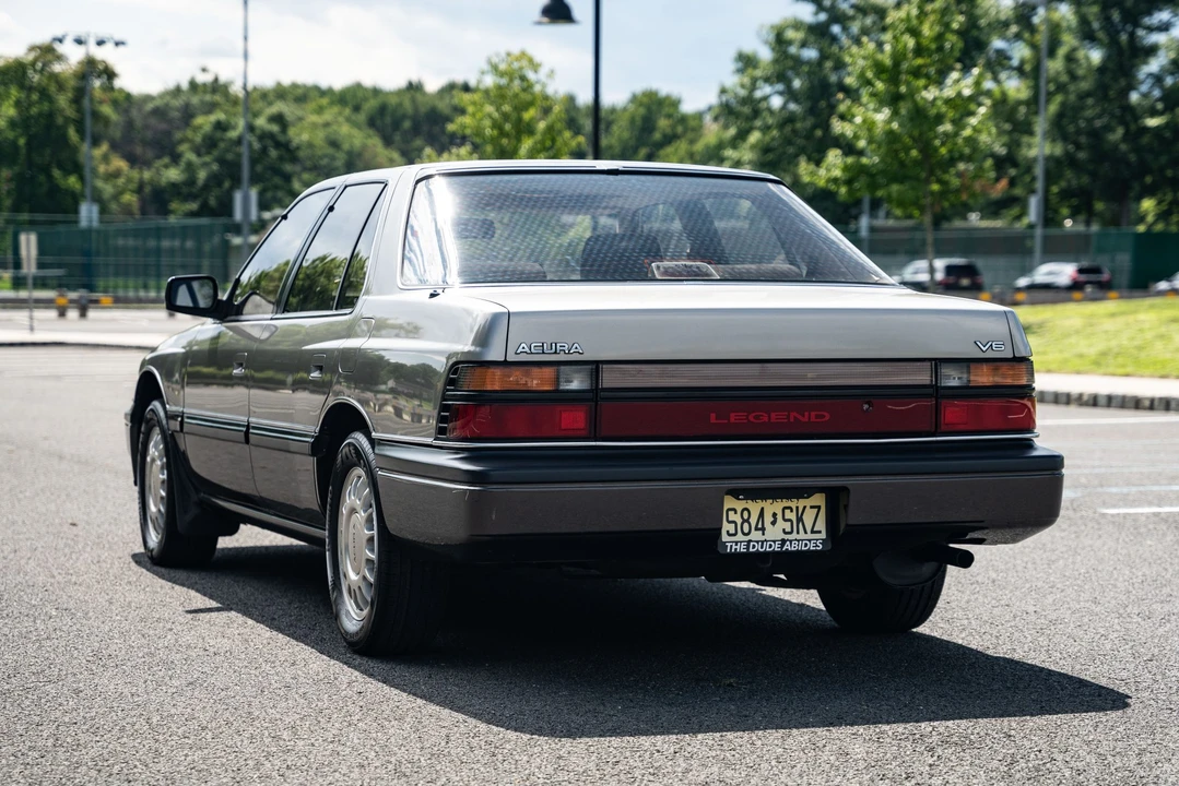 1987 Acura Legend 1st Gen - Image 19 of 31