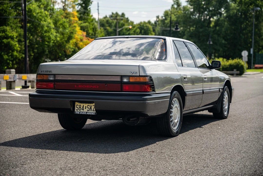 1987 Acura Legend 1st Gen - Image 16 of 31