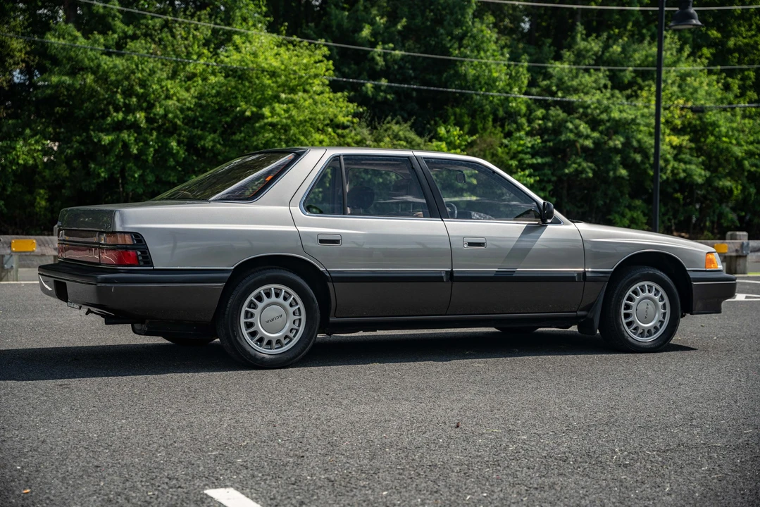 1987 Acura Legend 1st Gen - Image 15 of 31