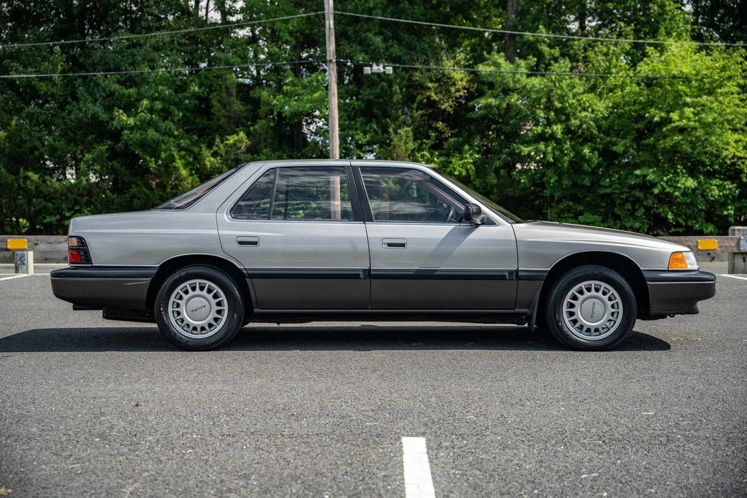 1987 Acura Legend 1st Gen - Image 13 of 31