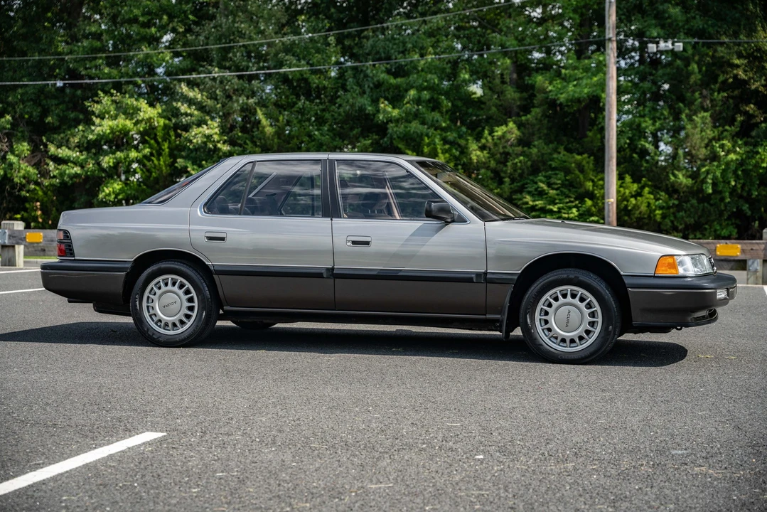 1987 Acura Legend 1st Gen - Image 11 of 31