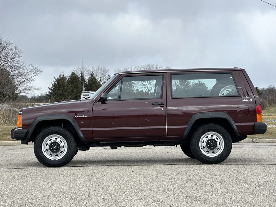 1987 Jeep XJ Cherokee - Image 15 of 31