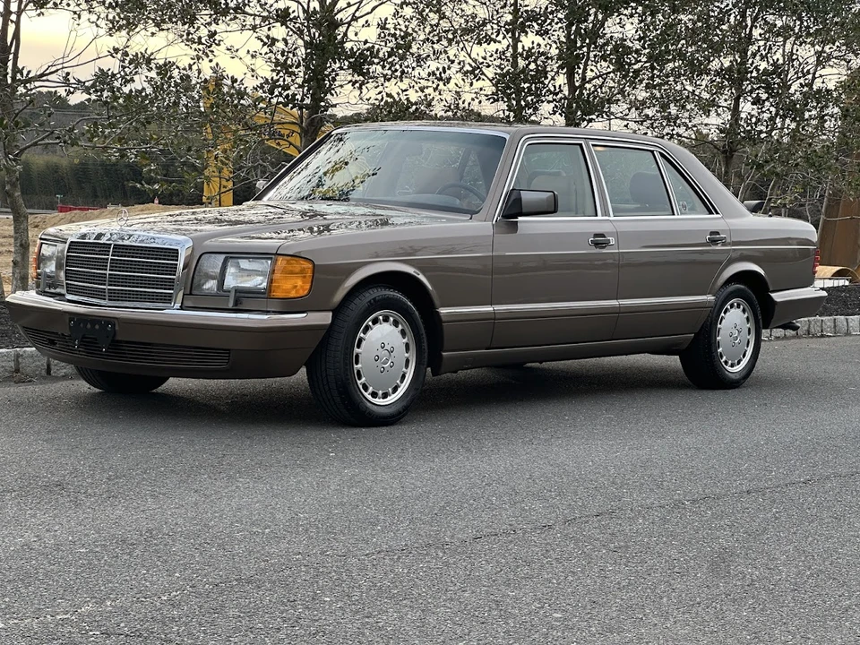 1987 Mercedes-Benz W126 S-Class Sedan - Image 2 of 31
